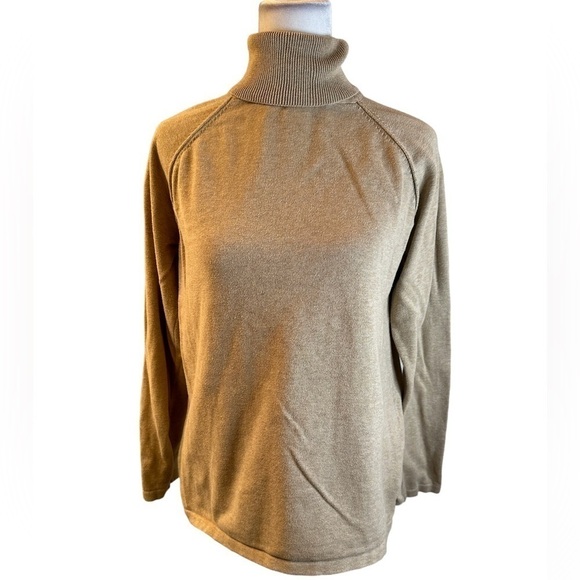 JEANNE PIERRE Sweaters - 🩷5/$10 JEANNE Pierre Beige Sweater Size Medium